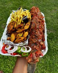 Catfish BBQ – Medium(Fried chips, Coleslaw, & BBQ sauce)